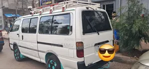 Toyota HiAce 2004 White