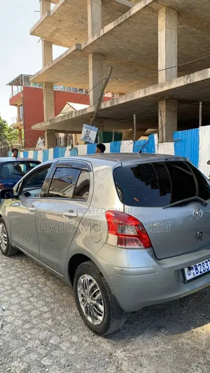 Toyota Yaris 2008 Gray