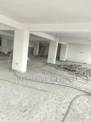 Complex Apartiment for Cafe or Rustirant Rent