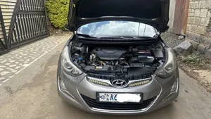 Hyundai Avante 2014 Gray