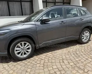 Toyota Corolla Cross Hybrid 2023 Gray