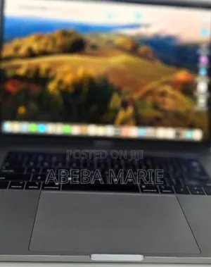 New Laptop Apple MacBook Pro 2018 16GB Intel Core I7 SSD 512GB