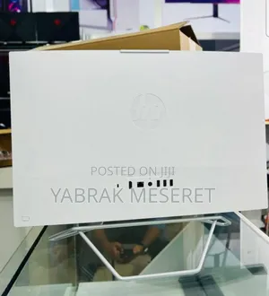 Photo - New HP 200 G4 22 All-in-One 8GB Intel Core I7 SSD 512GB