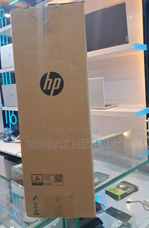 New HP 200 G4 22 All-in-One 8GB Intel Core I7 SSD 512GB