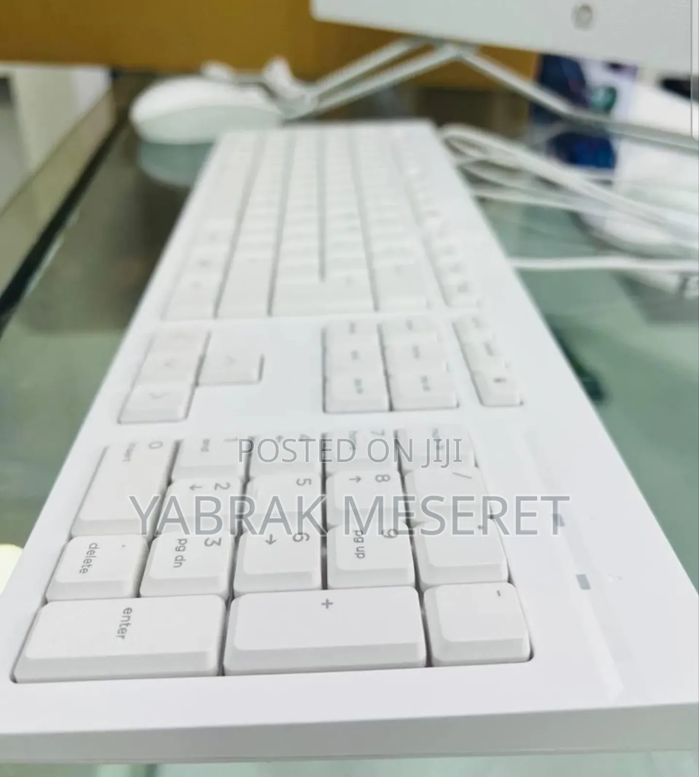 New HP 200 G4 22 All-in-One 8GB Intel Core I7 SSD 512GB