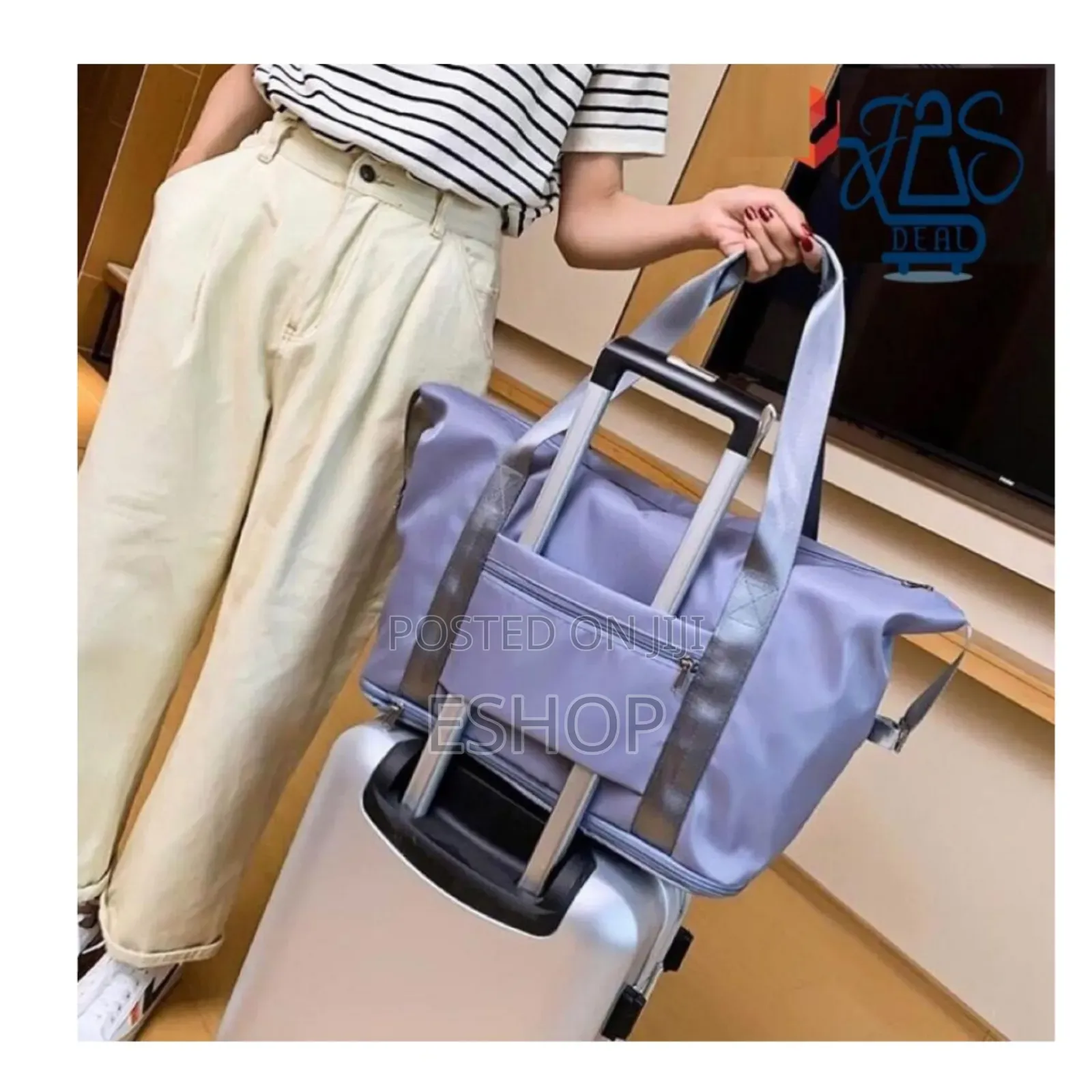 **Compact Foldable Gym Travel Bag – Multiple Pockets**