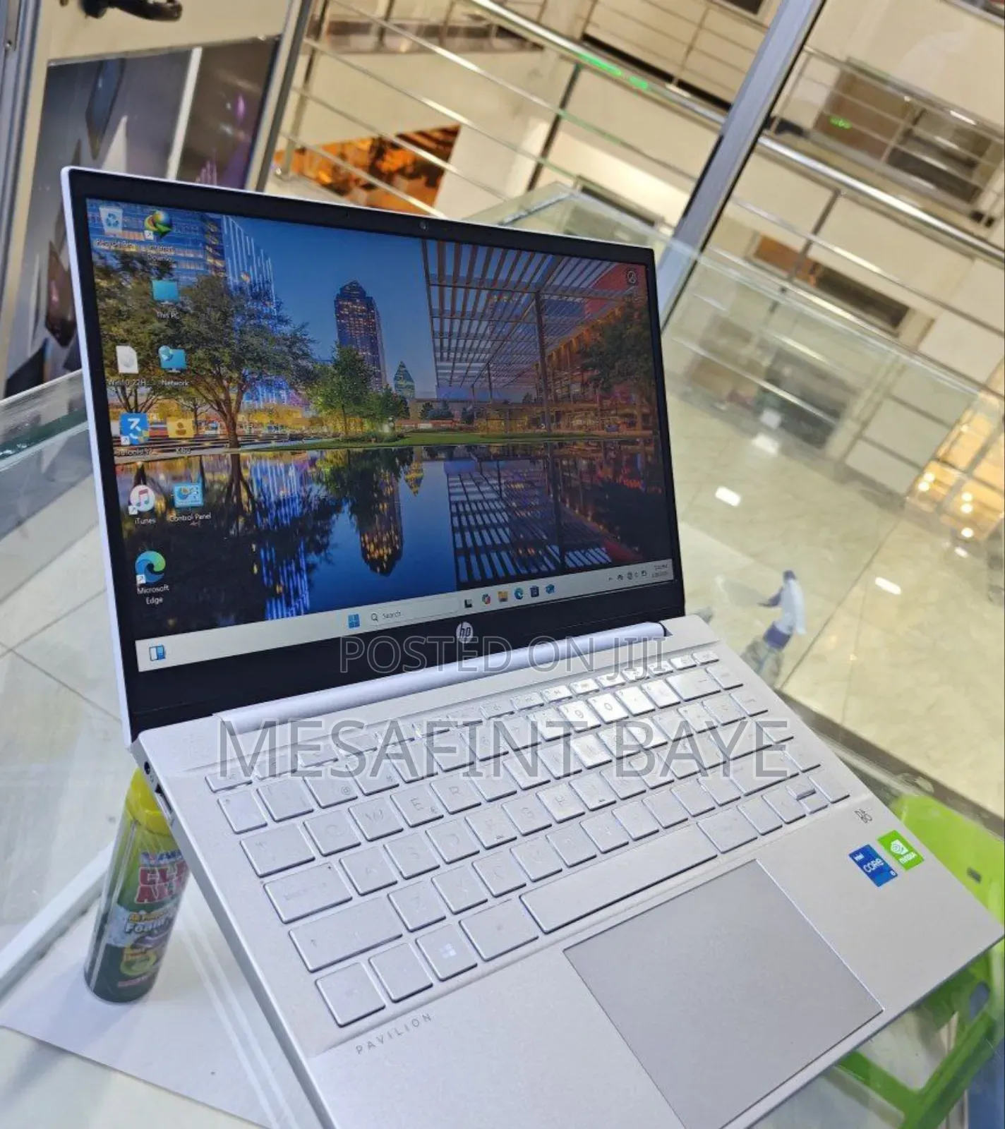 New Laptop HP Pavilion 11 8GB Intel Core I5 SSD 512GB