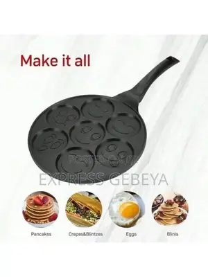 Momcoc Smiley Face Non Stick Pancake Pan