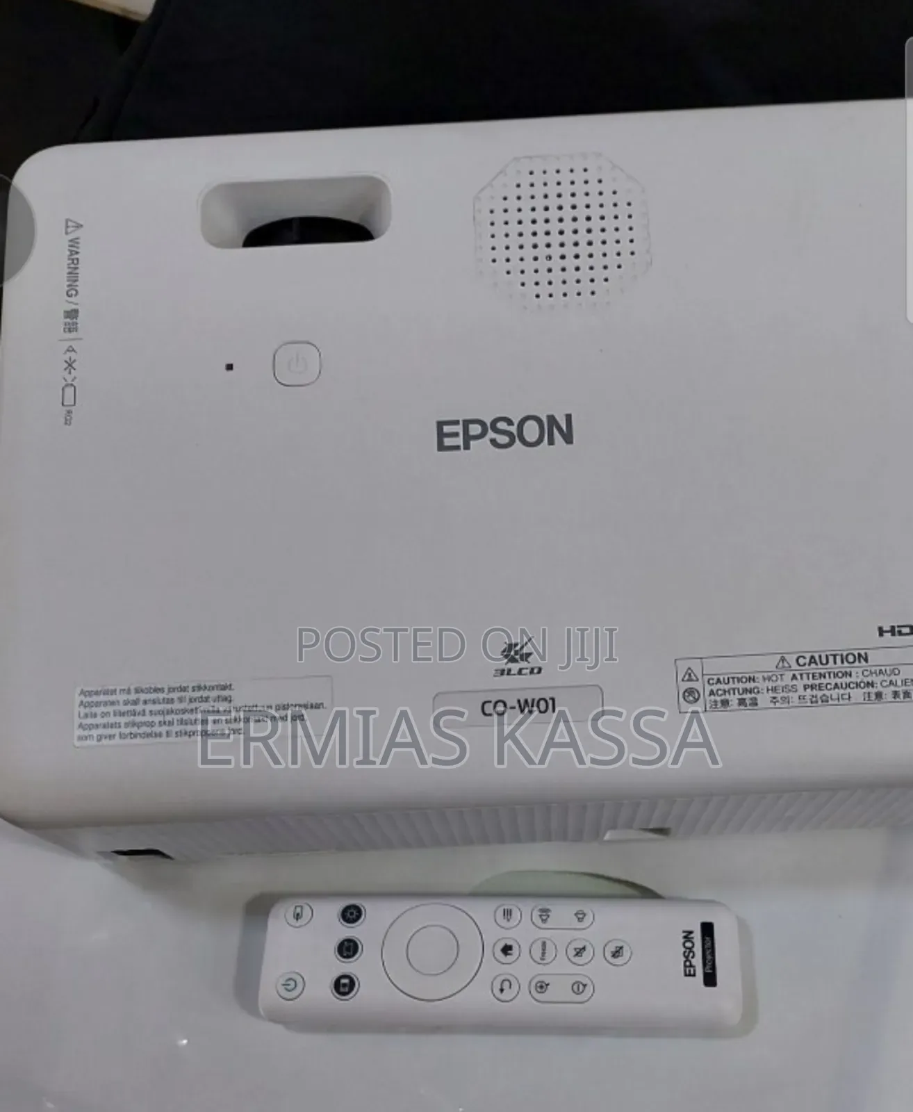 Brand New Epson Projector Co-W01 With Bag and Remote