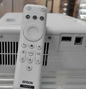 Brand New Epson Projector Co-W01 With Bag and Remote