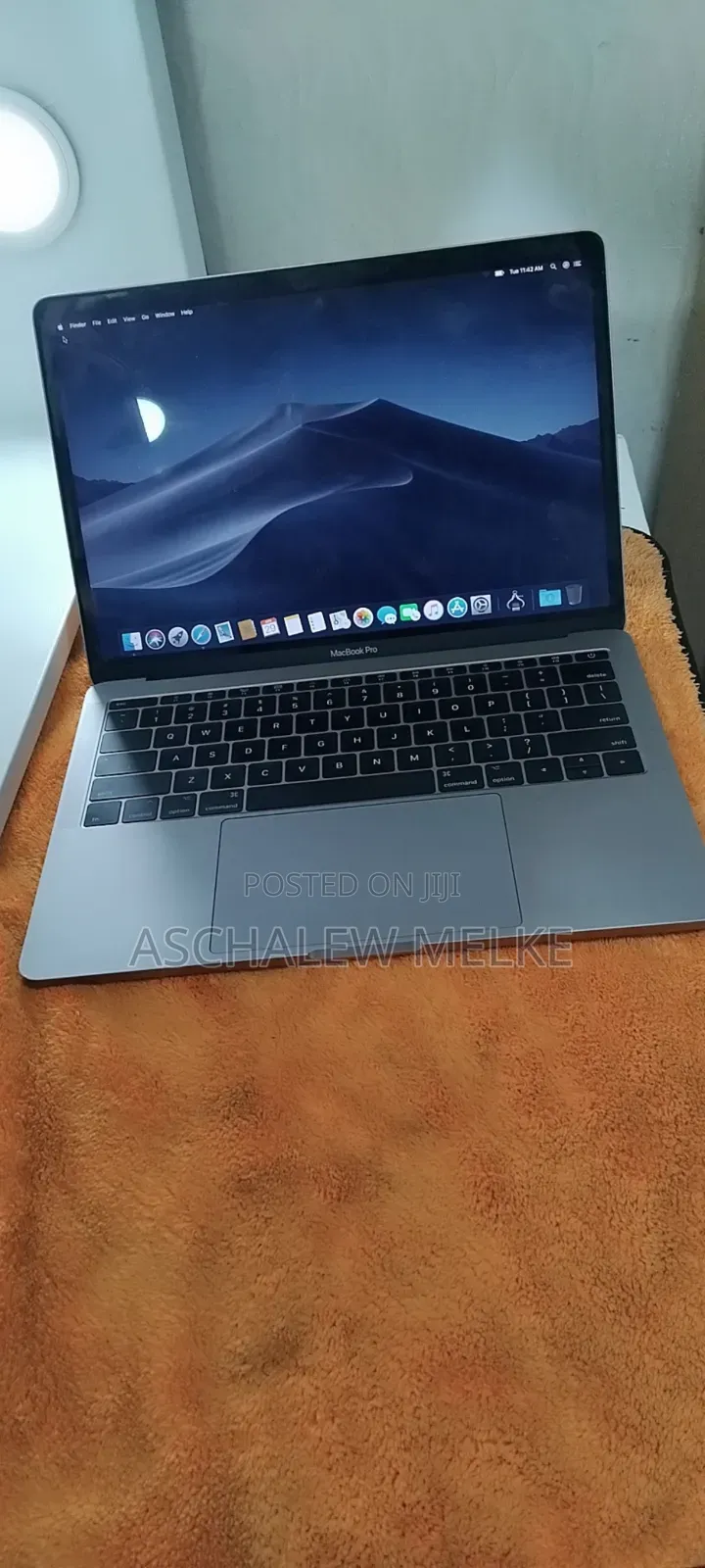 New Laptop Apple MacBook Pro 2017 8GB Intel Core I5 SSD 256GB
