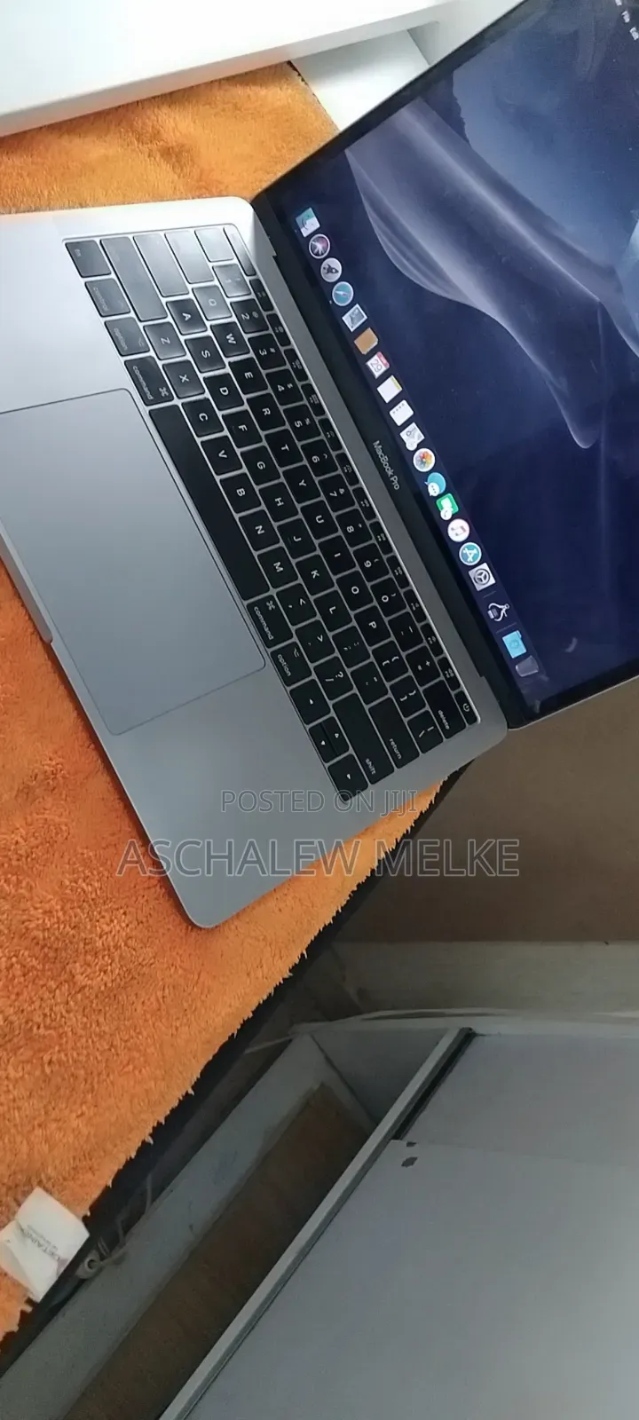 New Laptop Apple MacBook Pro 2017 8GB Intel Core I5 SSD 256GB