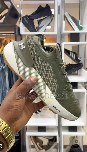 Photo - Under Armour Shift