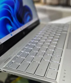 New Laptop HP Envy 13 8GB Intel Core I5 SSD 256GB