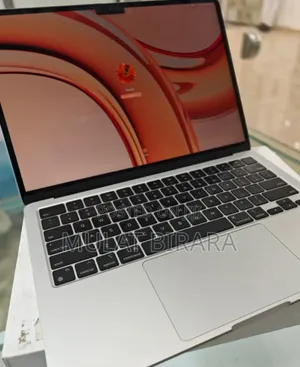 New Laptop Apple MacBook Air 2022 M2 8GB Intel Core M2 SSD 256GB