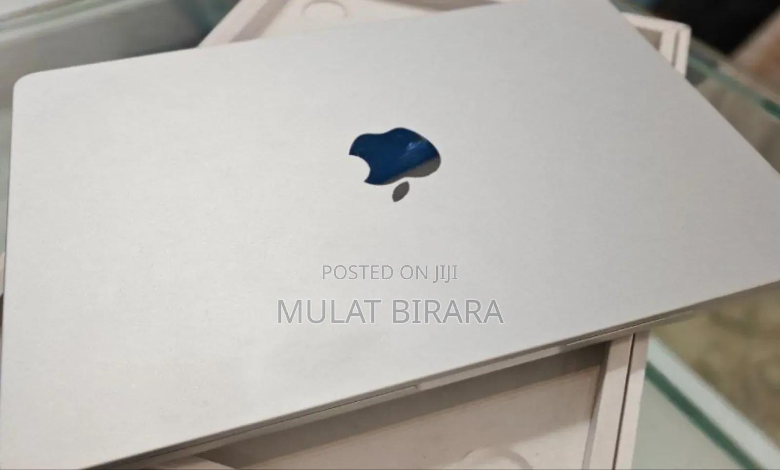 New Laptop Apple MacBook Air 2022 M2 8GB Intel Core M2 SSD 256GB