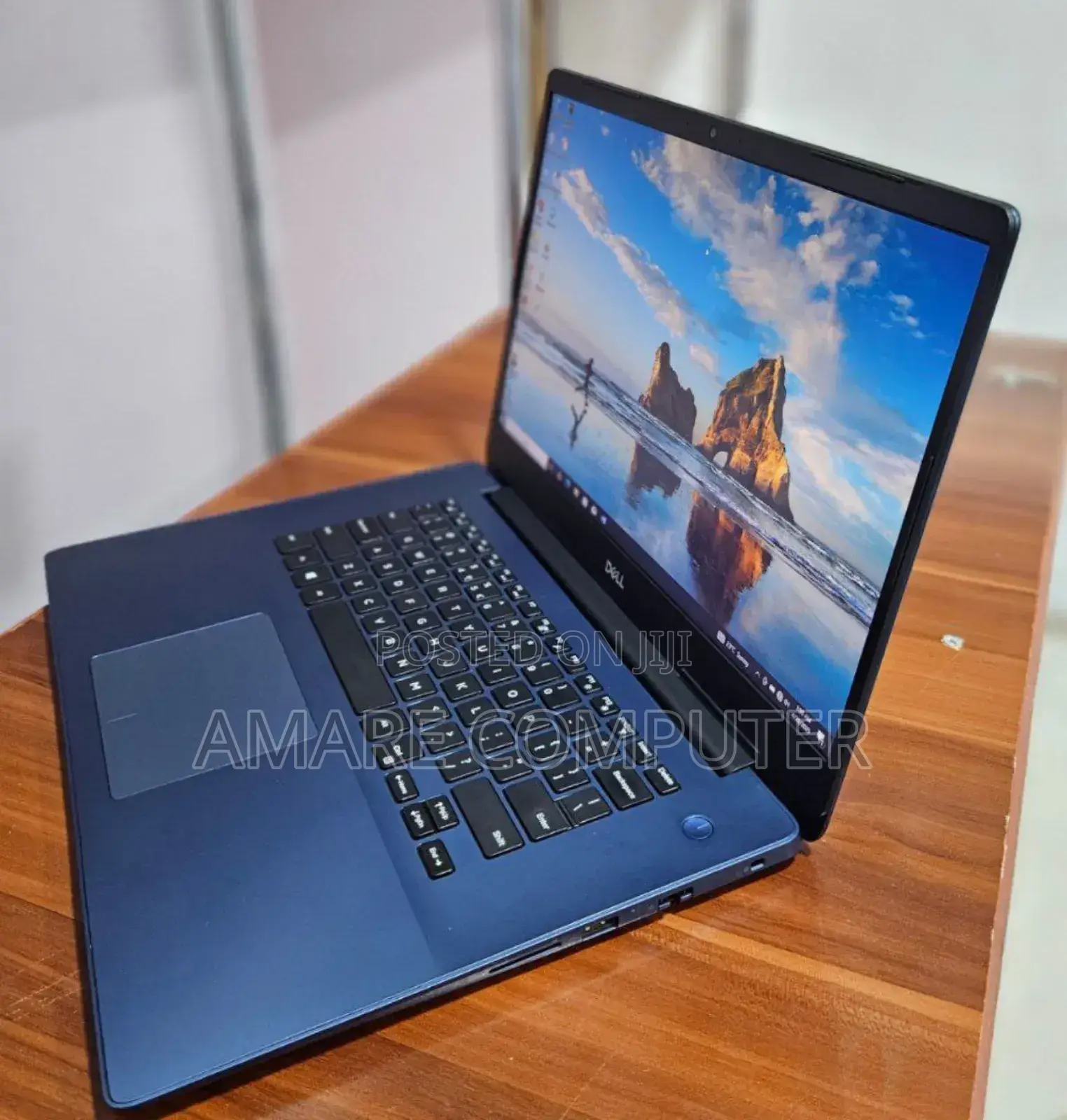 New Laptop Dell Inspiron 15 8GB Intel Core I5 SSD 256GB