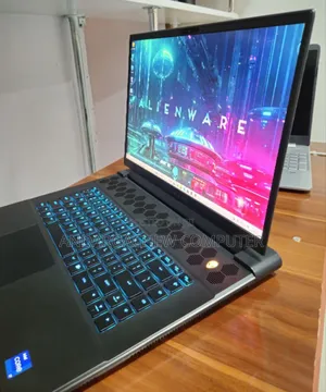 Photo - New Laptop Alienware M15 R3 16GB Intel Core I7 SSD 1T