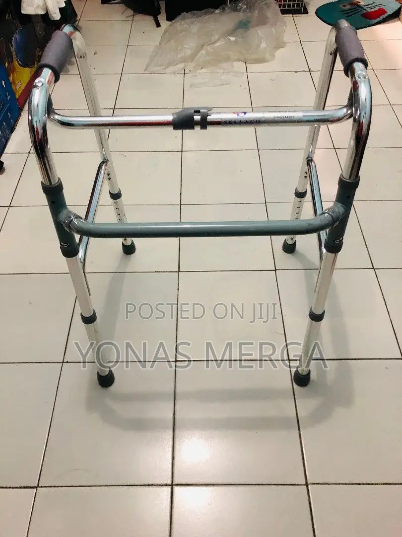 Walker ፶歉users Can Easily Modify the Walker's Height