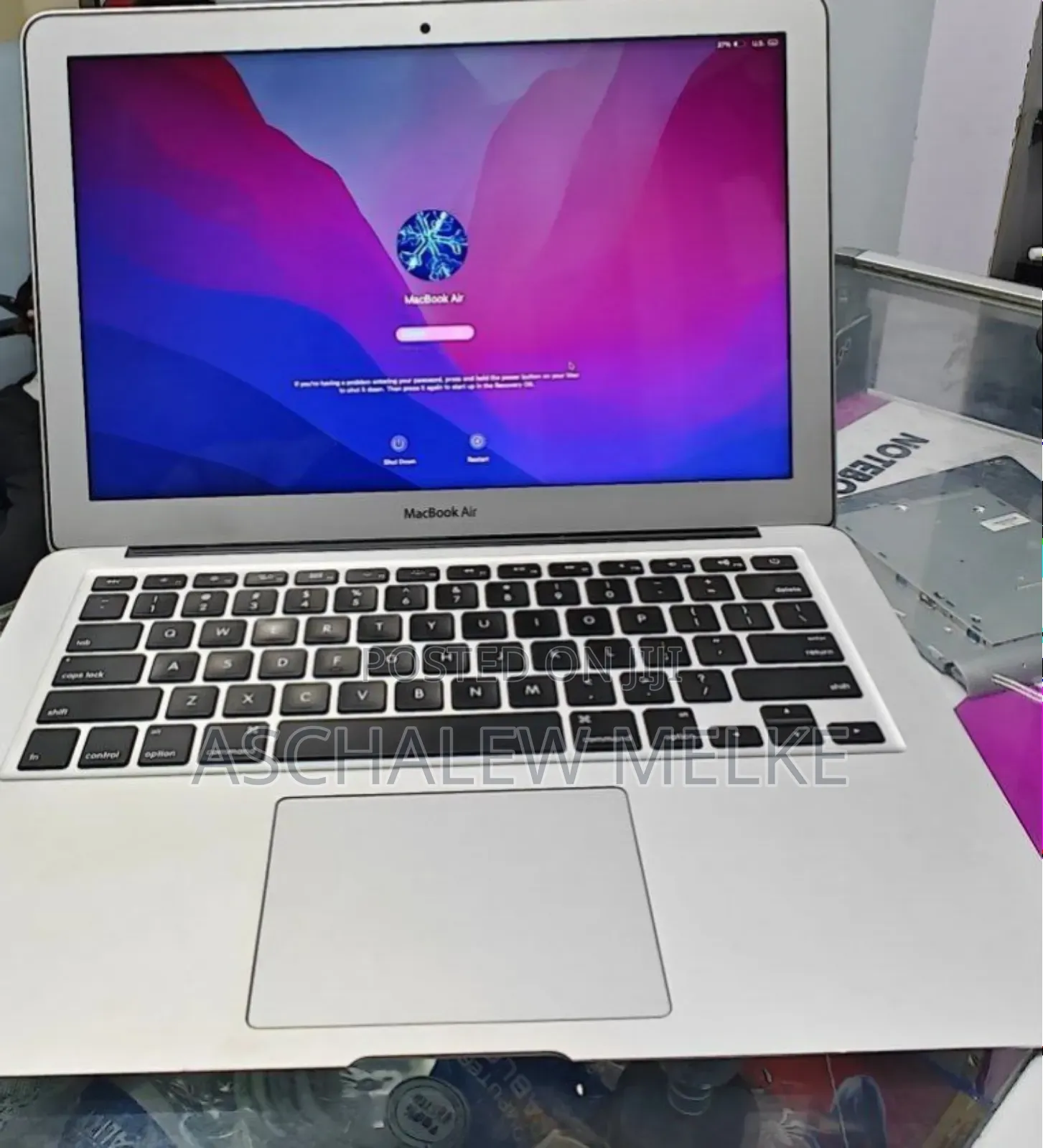 New Laptop Apple MacBook Air 2017 8GB Intel Core I5 SSD 256GB