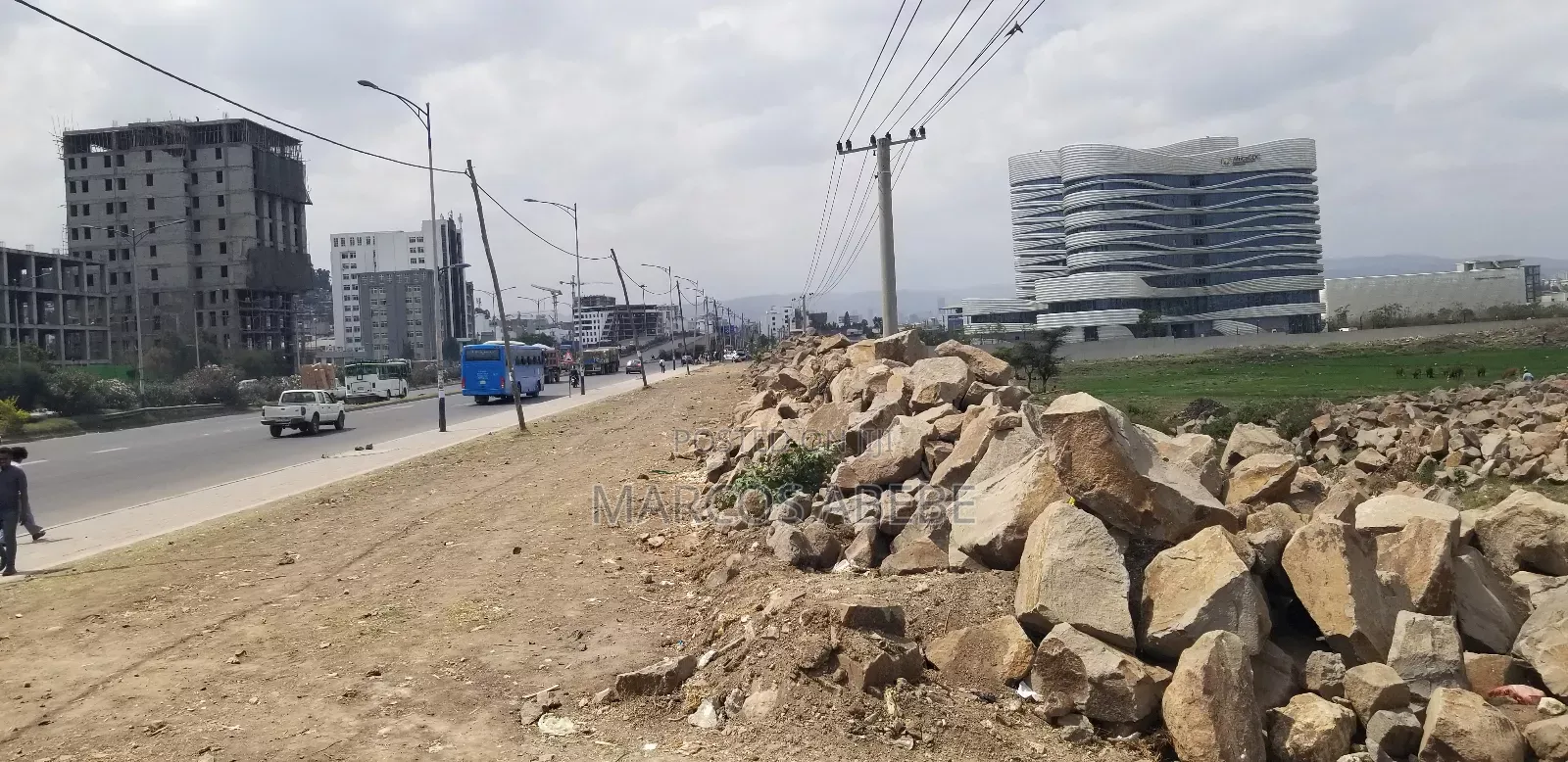 800 Plots of Land for Sale