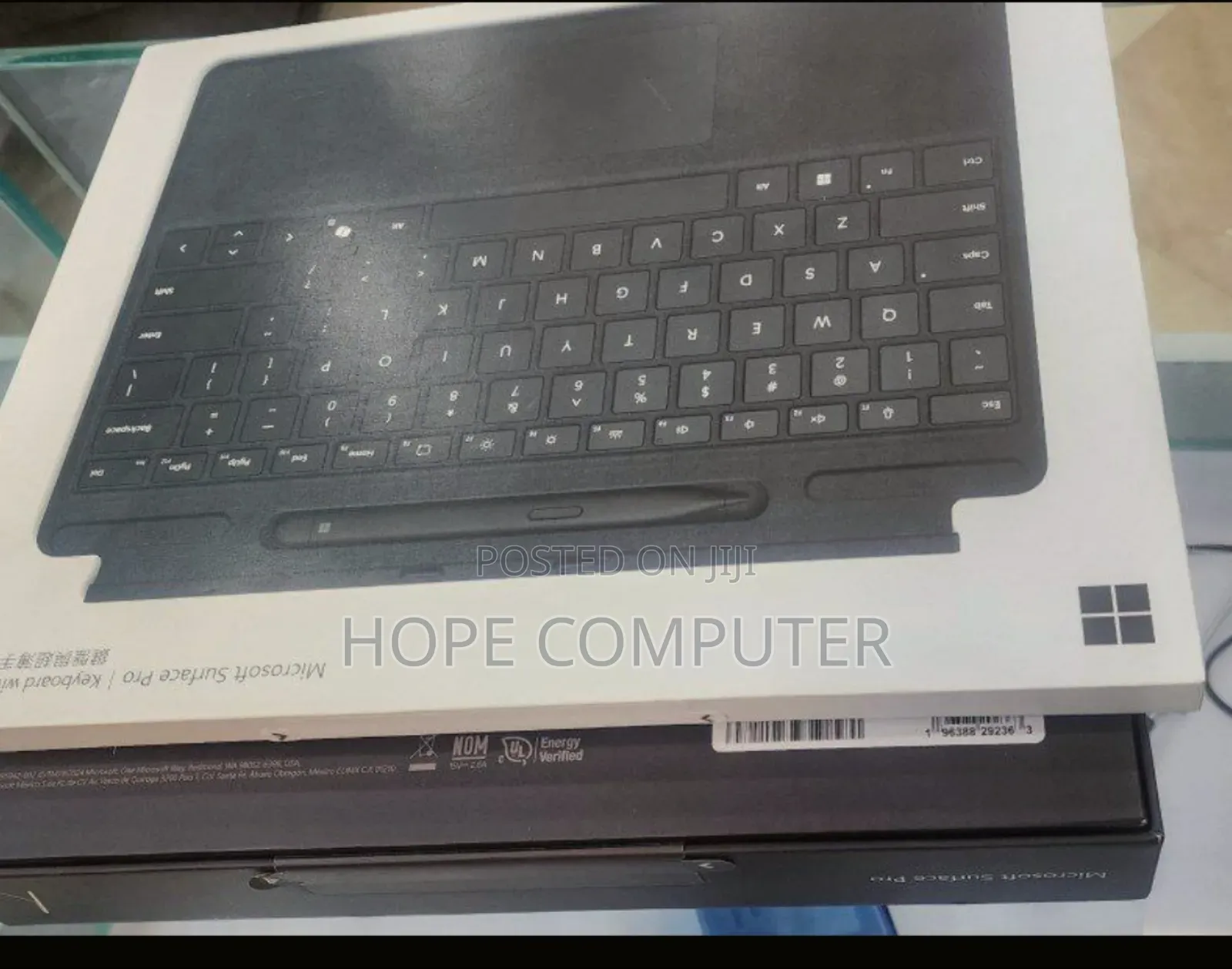 New Microsoft Surface Pro 11th Edition, a Copilot+ PC 16GB SSD 512GB