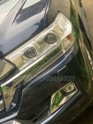 Toyota Land Cruiser 4.5 V8 VXR 2017 Blue