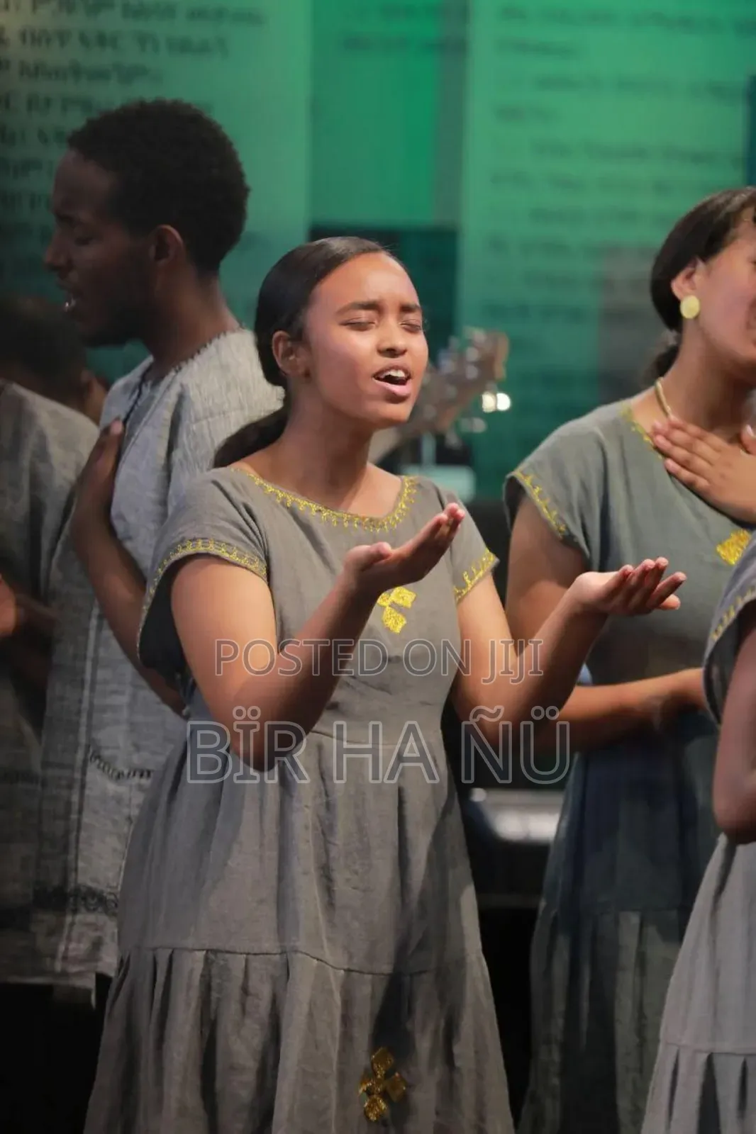 Shenshen Traditional Clothes