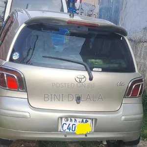 Toyota Vitz 1.0 FWD 3dr 2004 Silver