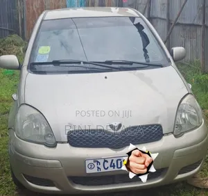 Photo - Toyota Vitz 1.0 FWD 3dr 2004 Silver