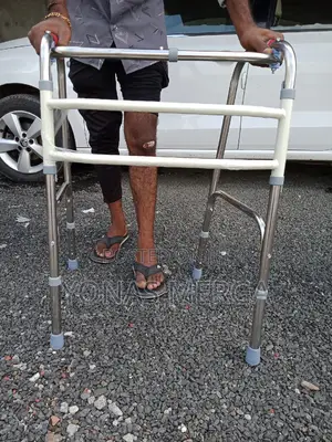 Photo - Walker/Walker፯雪folding Walker
Item Code - Wa04020005.Pc