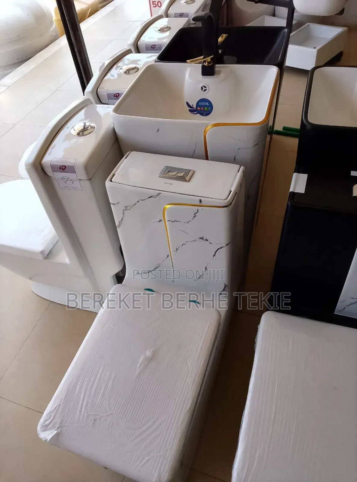 Atol Toilet Seat and Handwash Stand