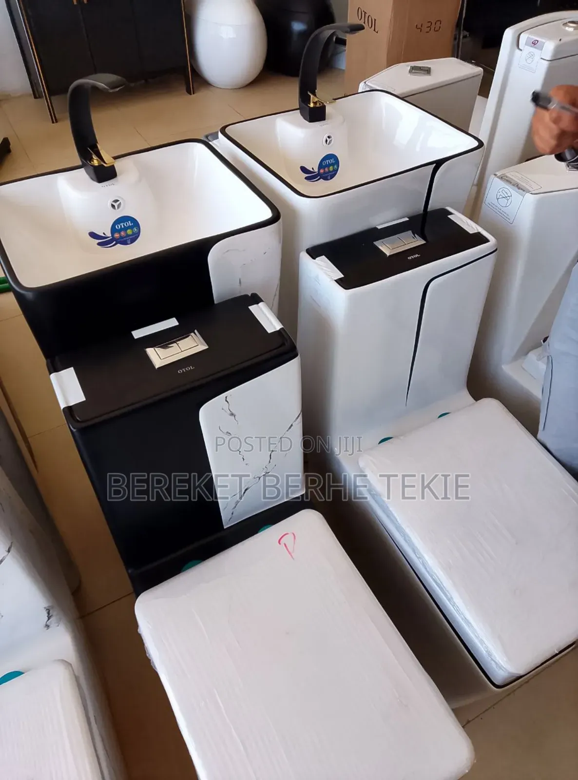 Atol Toilet Seat and Handwash Stand