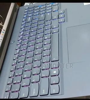 New Laptop Lenovo Legion 5 8GB AMD Ryzen 7 SSD 512GB