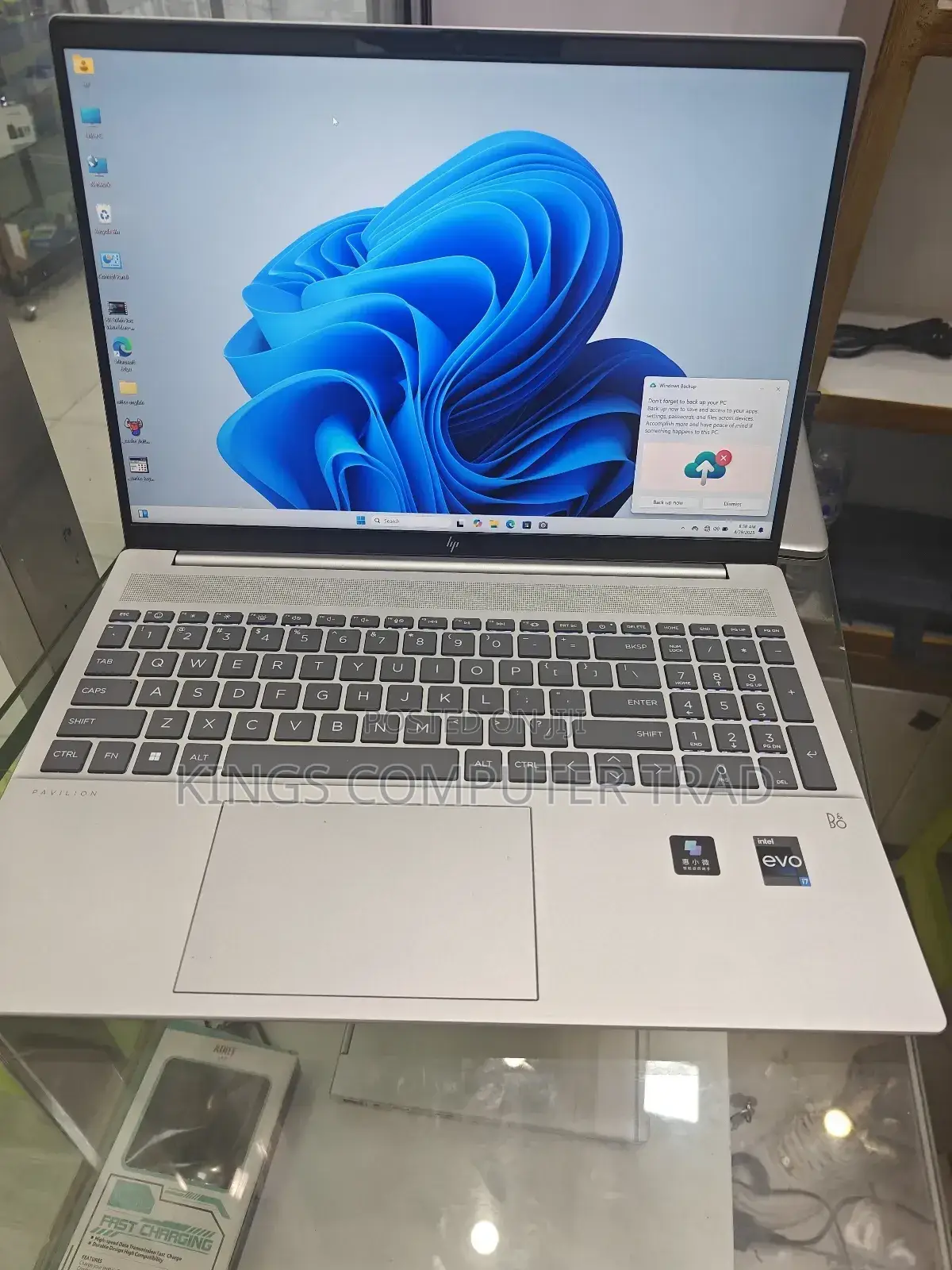 New Laptop HP Pavilion 17 16GB Intel Core I7 SSD 1T