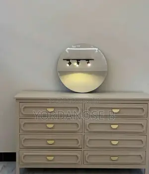 Photo - Shelfe. Shelfe