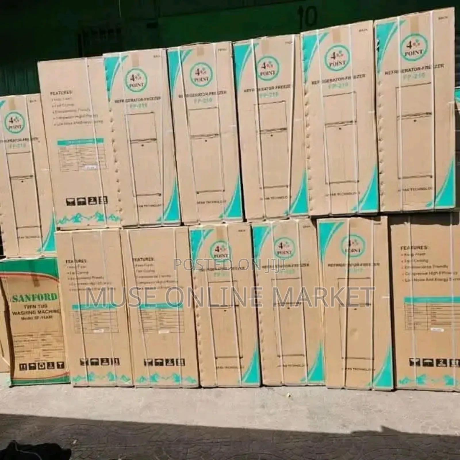 4 Point 370 Refrigerator