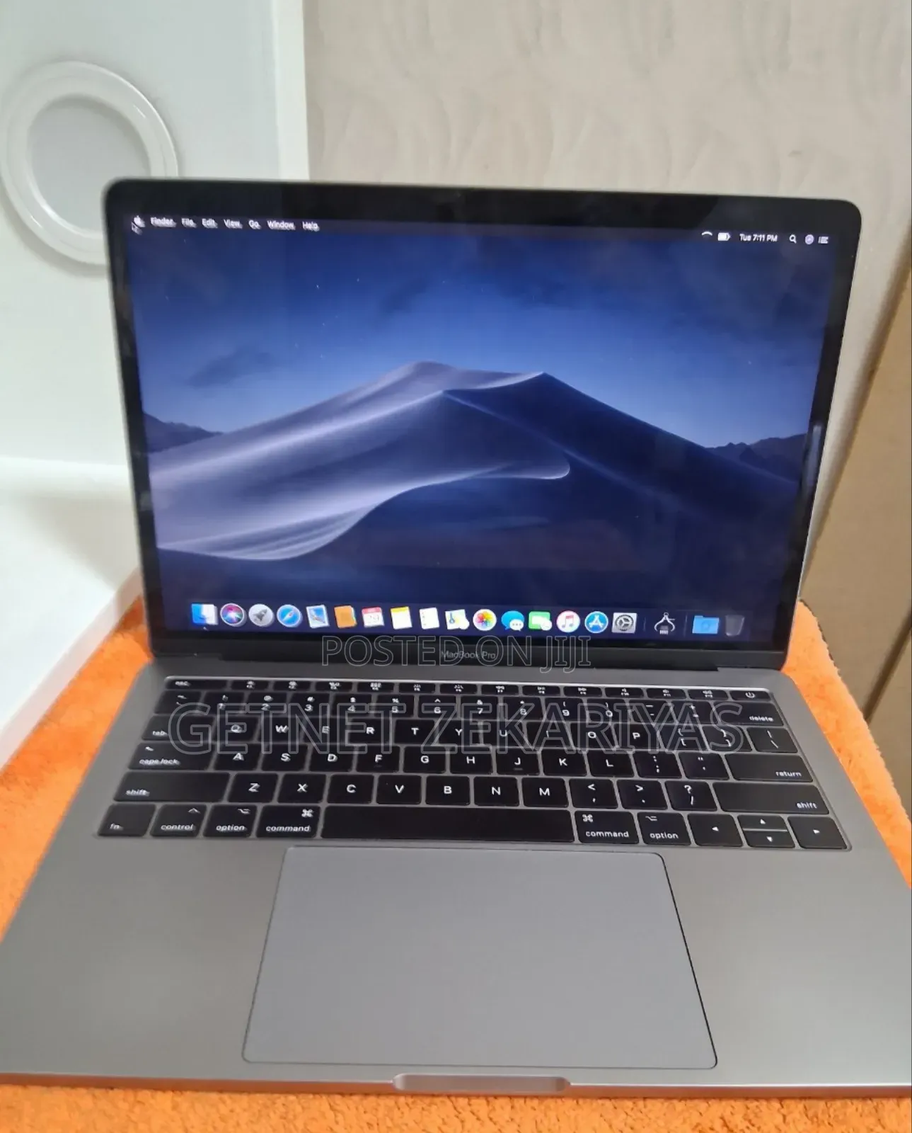 New Laptop Apple MacBook Pro 2017 16GB Intel Core I5 SSD 256GB