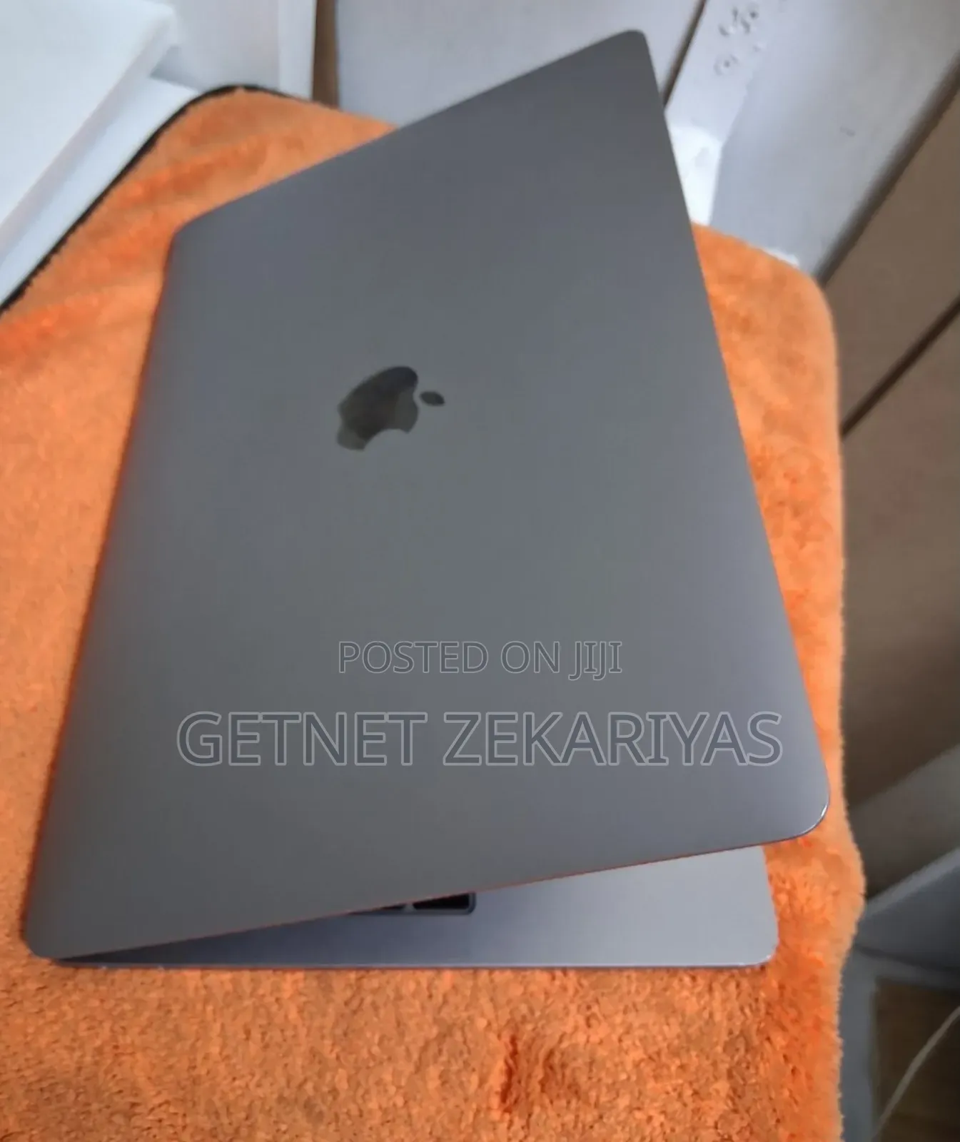 New Laptop Apple MacBook Pro 2017 16GB Intel Core I5 SSD 256GB