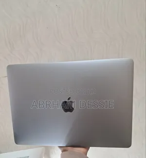 Photo - New Laptop Apple MacBook Pro 2017 16GB Intel Core I5 SSD 256GB
