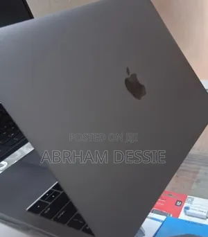 New Laptop Apple MacBook Pro 2017 16GB Intel Core I5 SSD 256GB