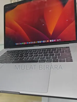 New Laptop Apple MacBook Pro 2019 16GB Intel Core I7 SSD 512GB
