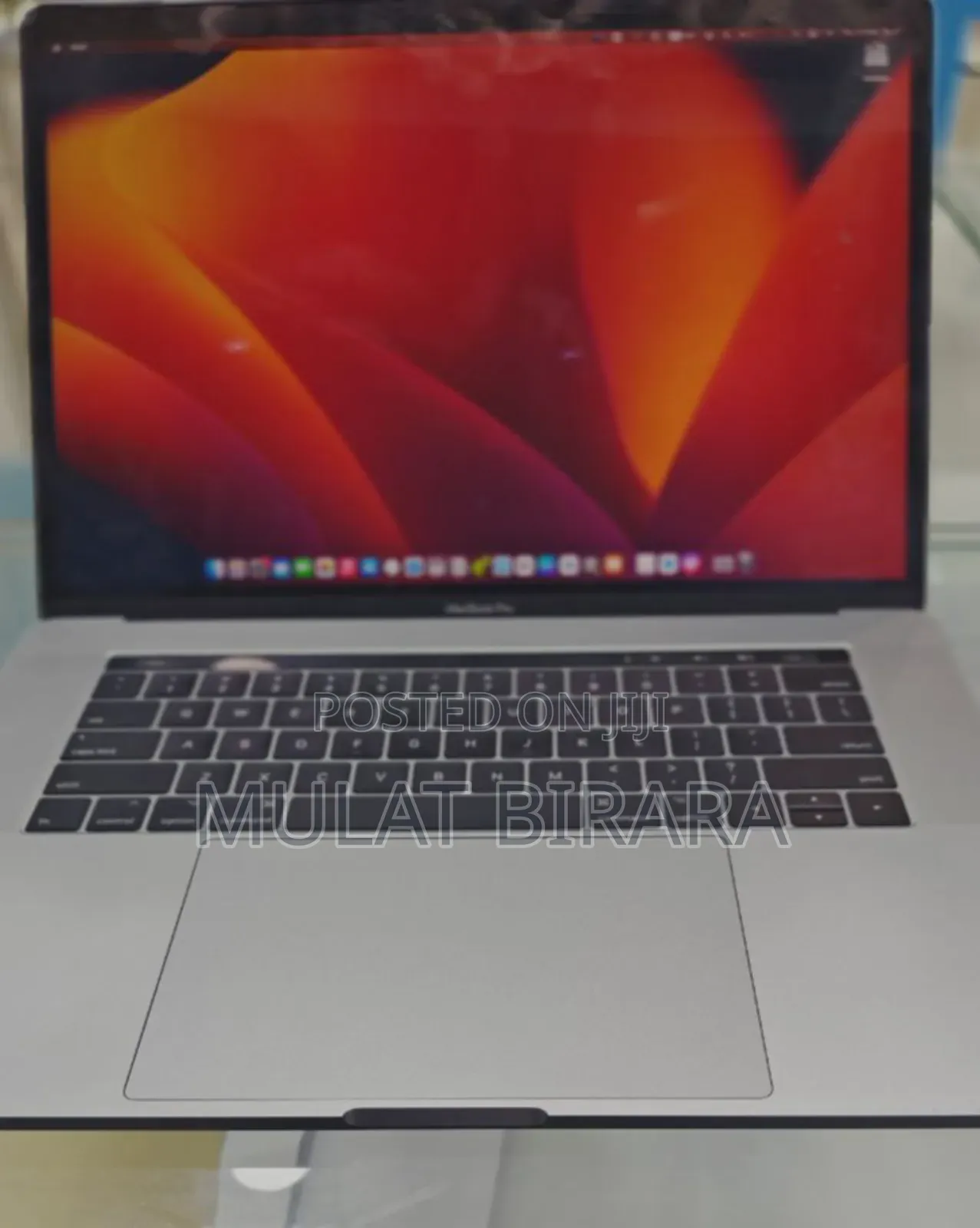 New Laptop Apple MacBook Pro 2019 16GB Intel Core I7 SSD 512GB