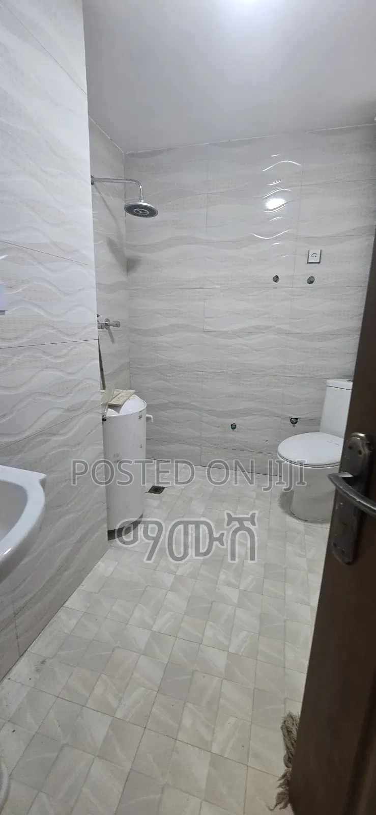 Furnished 3bdrm Condo in አያት 40/60 ኮንዶሚኒየም, Bole for sale