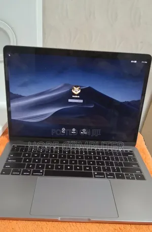 New Laptop Apple MacBook Pro 2017 16GB Intel Core I5 SSD 256GB