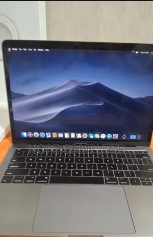New Laptop Apple MacBook Pro 2017 16GB Intel Core I5 SSD 256GB