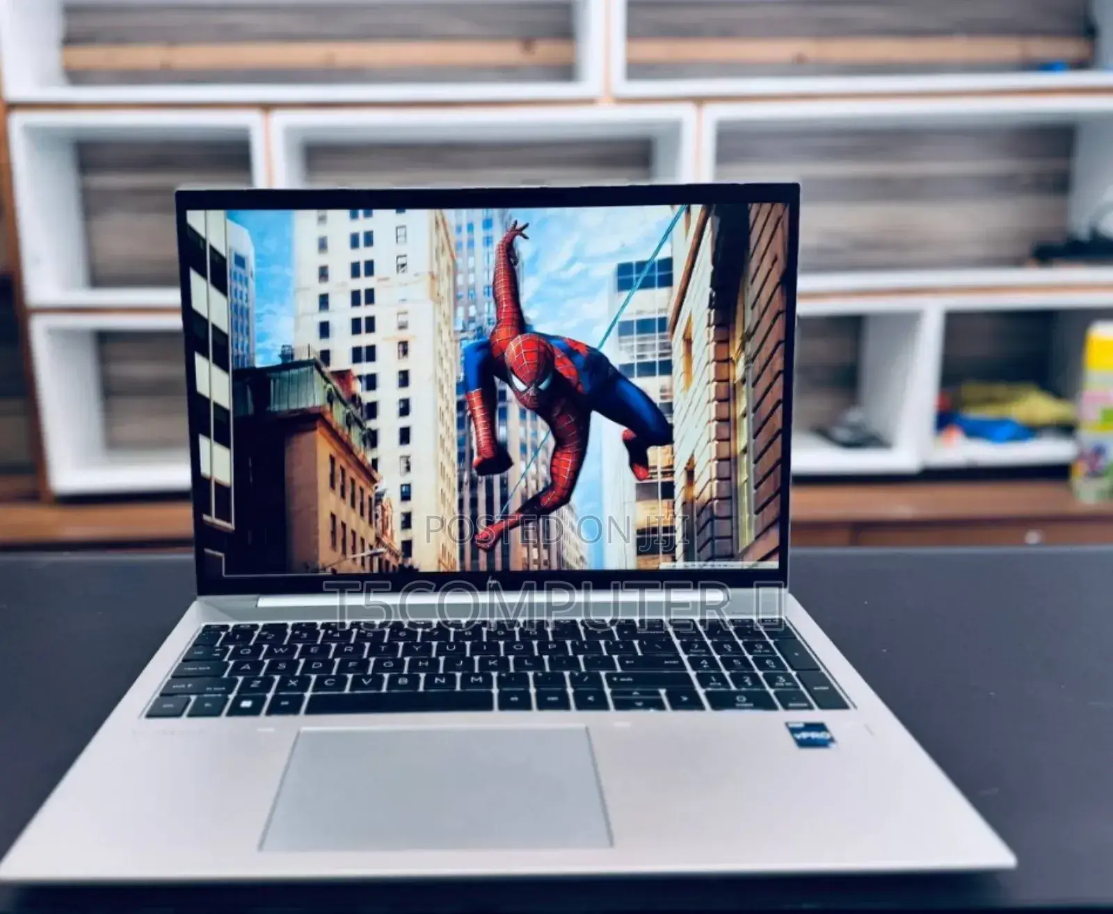 New Laptop HP EliteBook 860 G10 16GB Intel Core I7 SSD 512GB