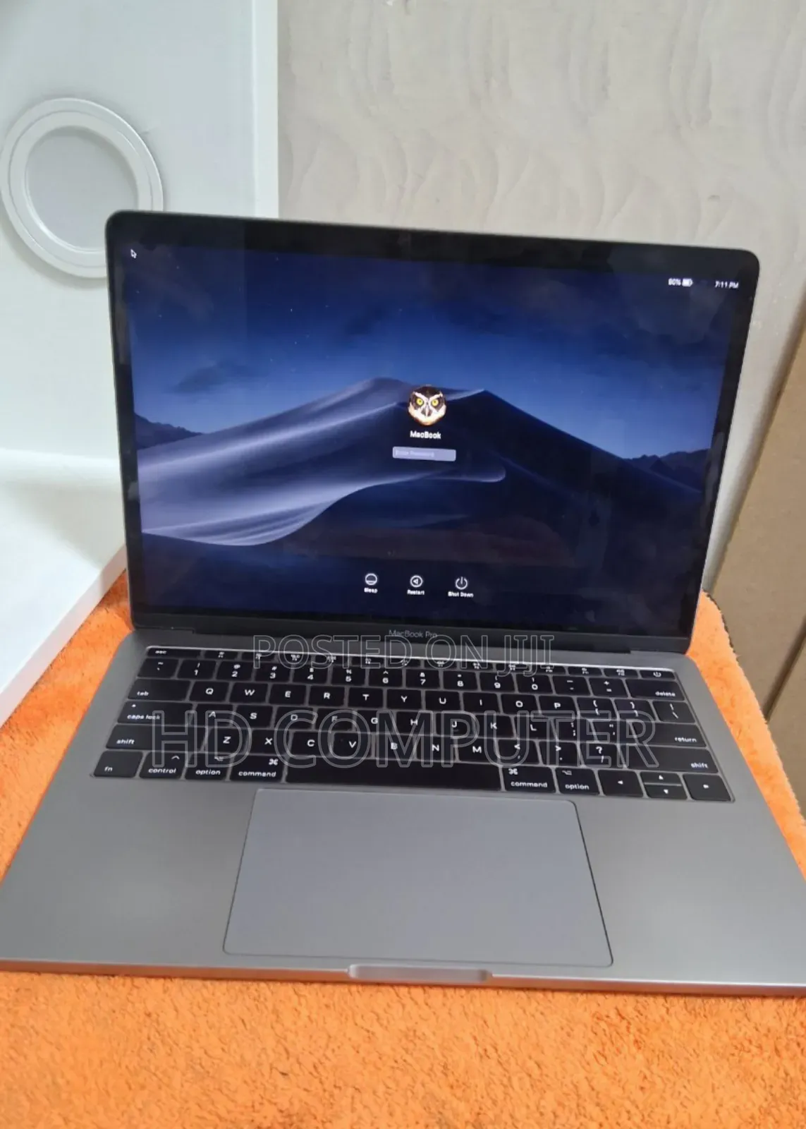 New Laptop Apple MacBook Pro 2017 8GB Intel Core I5 SSD 256GB