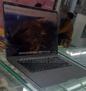 Photo - New Laptop Apple MacBook 8GB Apple M3 SSD 256GB