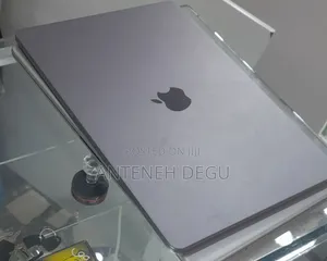 New Laptop Apple MacBook 8GB Apple M3 SSD 256GB